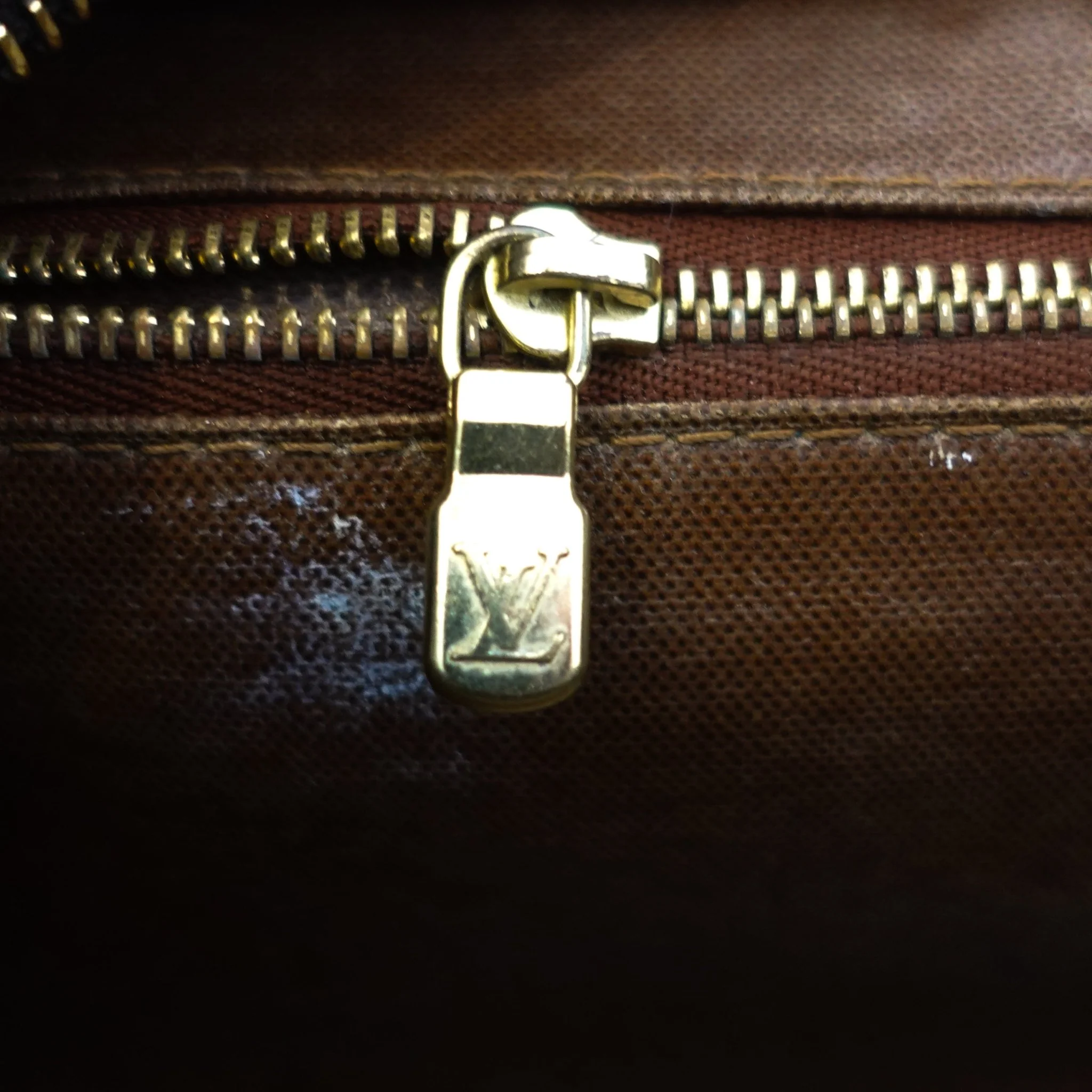 Louis Vuitton Canvas Wash Bag RRP £840 | Authentic Preloved [final sale] - Image 14