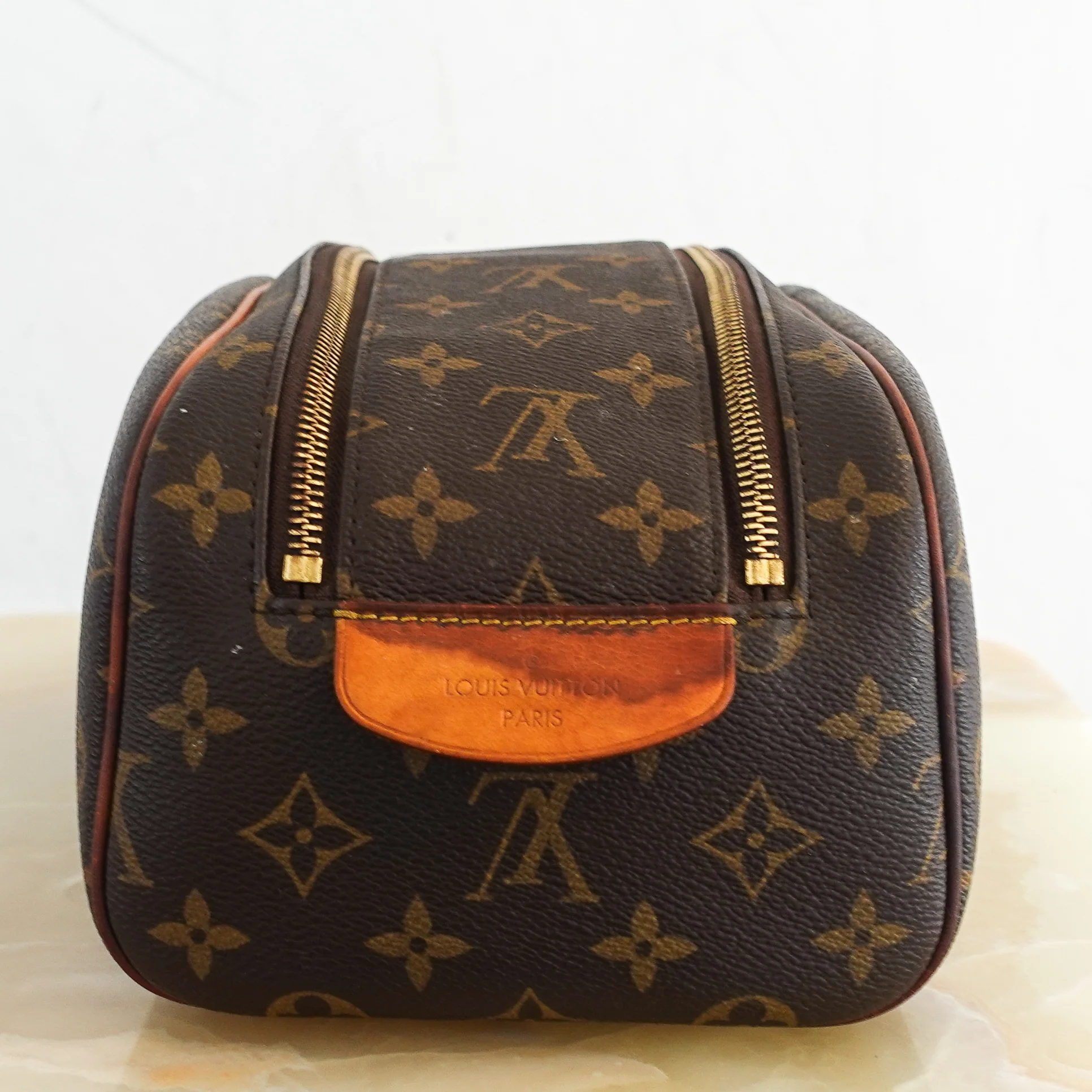 Louis Vuitton Canvas Wash Bag RRP £840 | Authentic Preloved [final sale] - Image 4