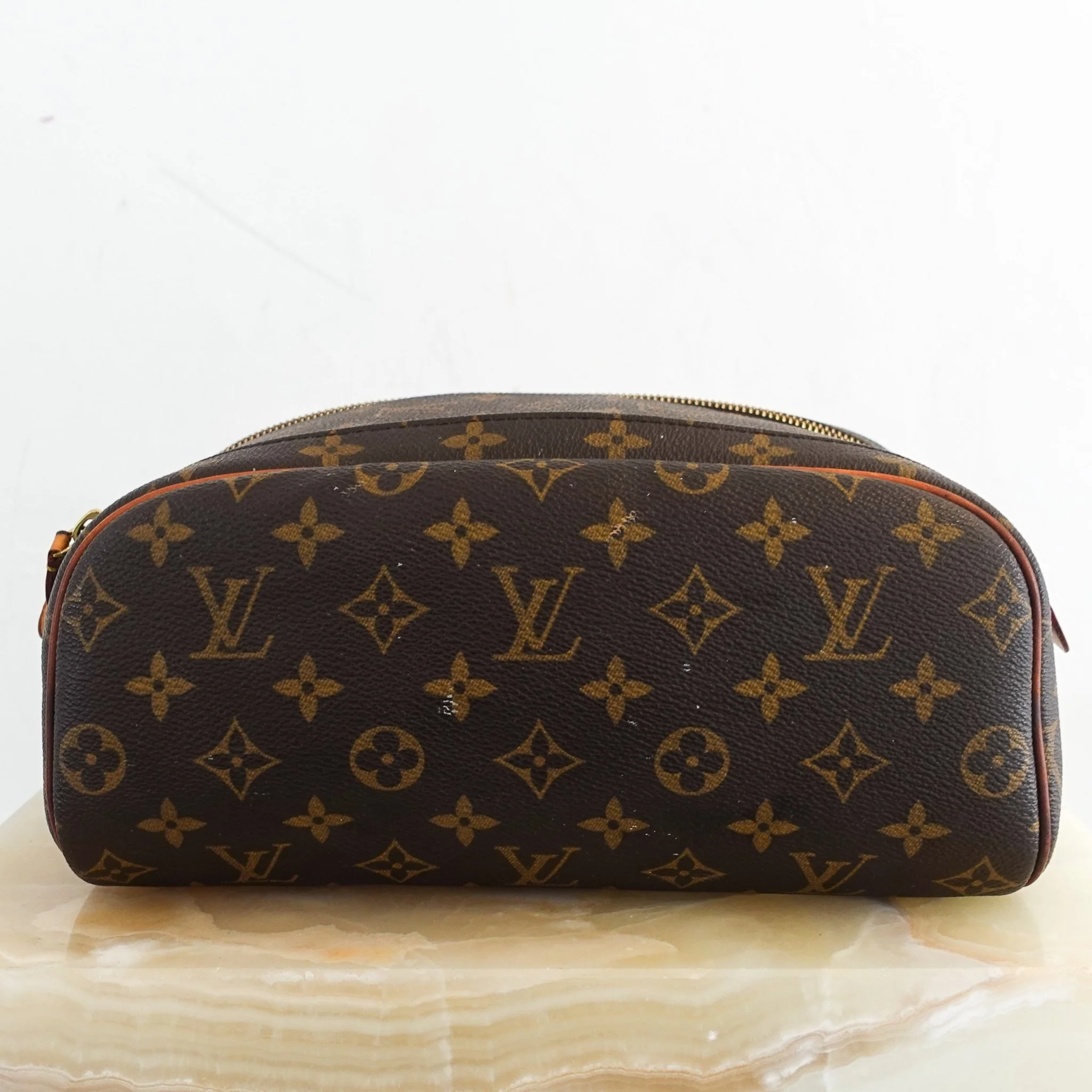 Louis Vuitton Canvas Wash Bag RRP £840 | Authentic Preloved [final sale] - Image 6