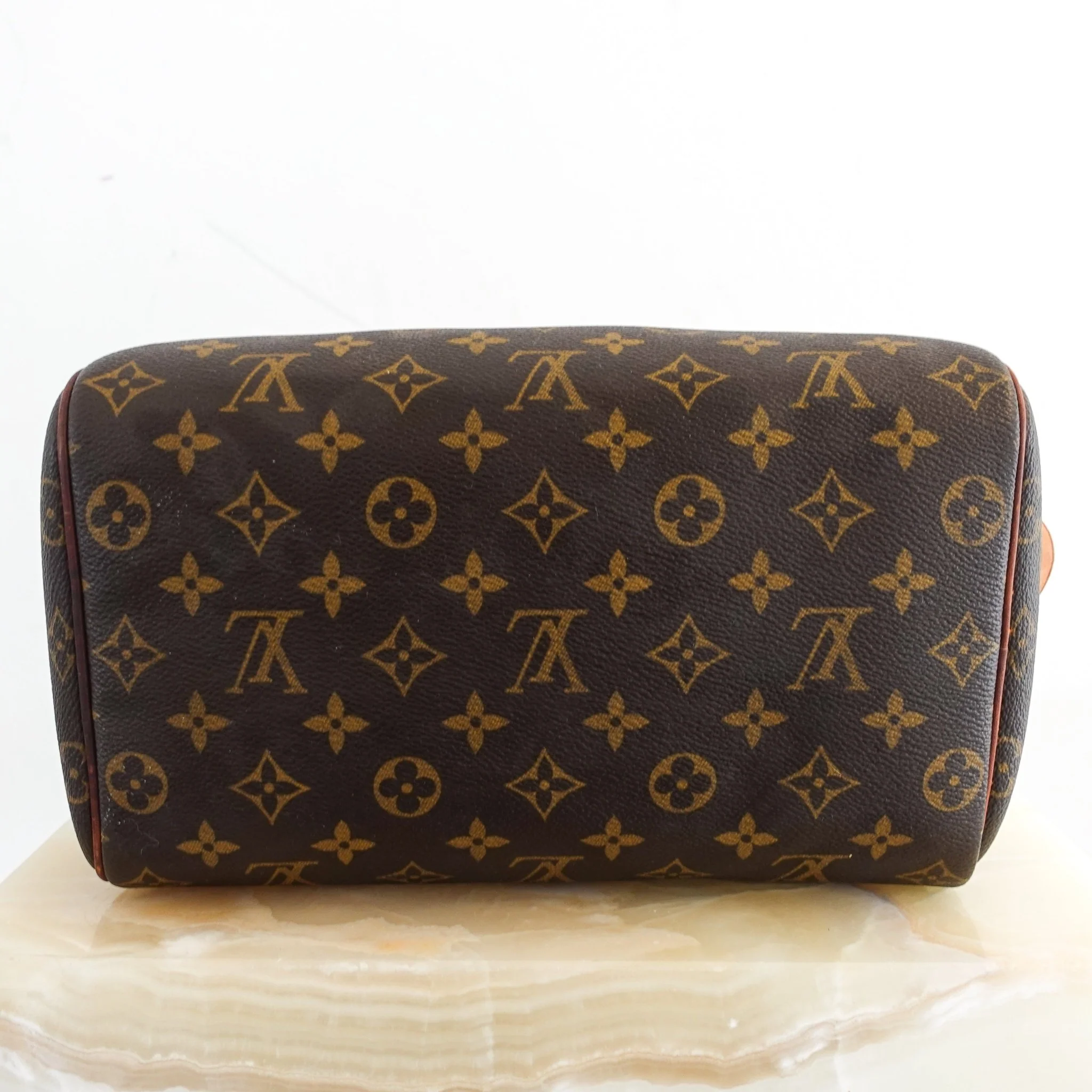 Louis Vuitton Canvas Wash Bag RRP £840 | Authentic Preloved [final sale] - Image 8