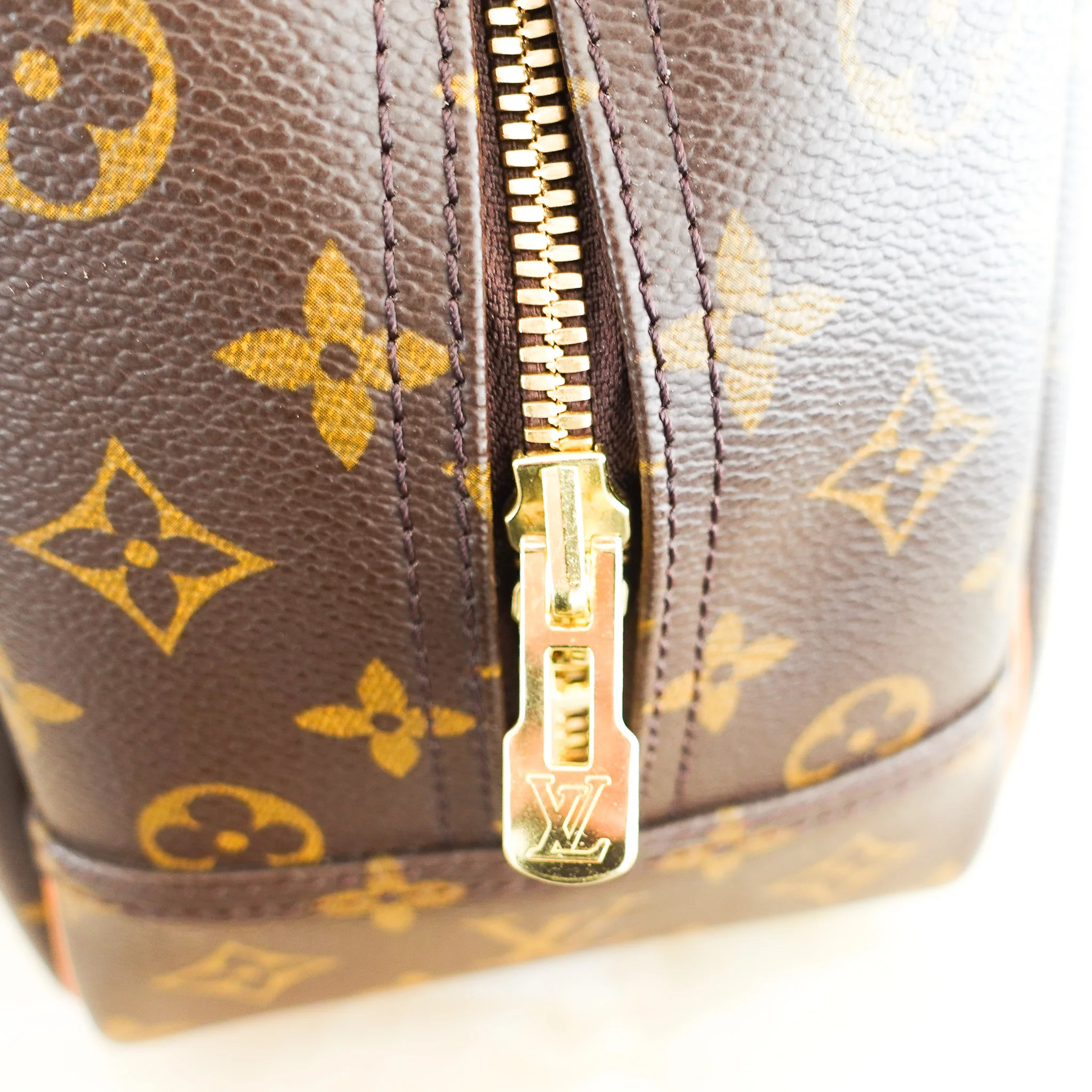 Louis Vuitton Deauville Vanity Bag | Authentic Preloved - Image 9