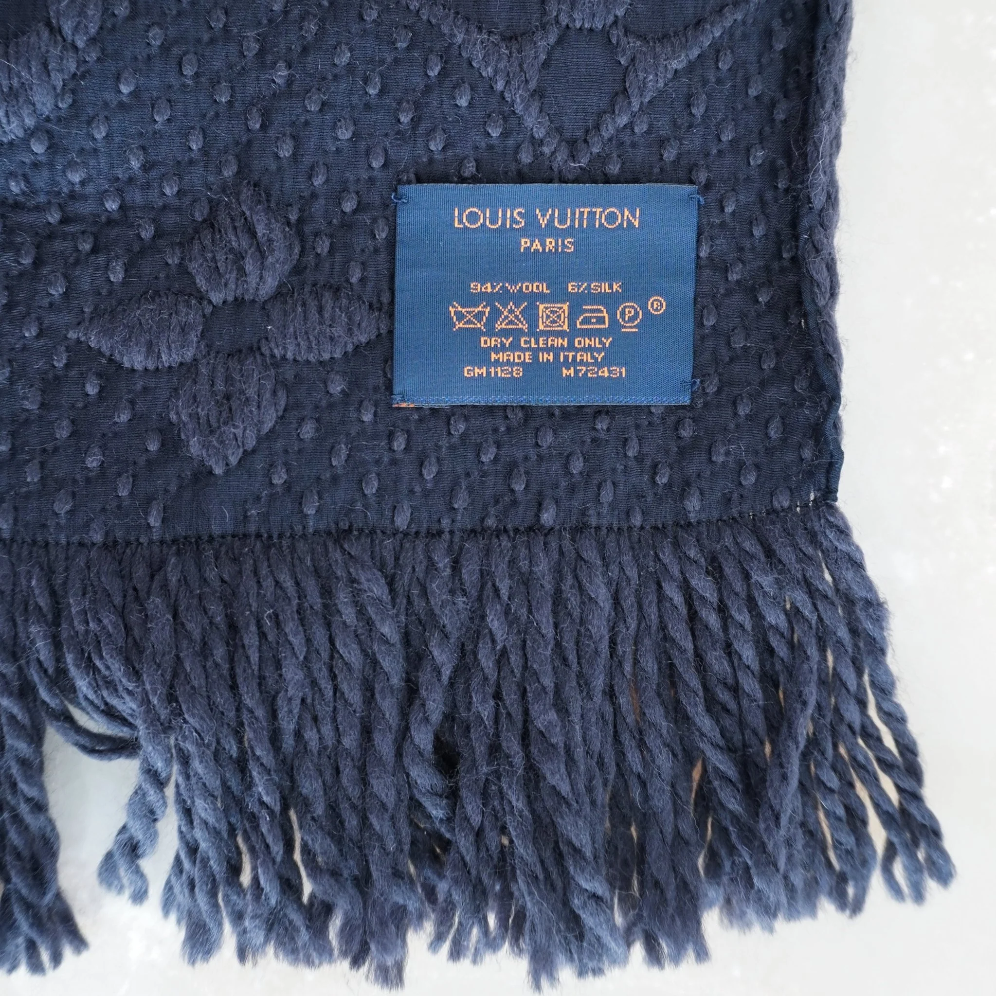 Louis Vuitton Essential Knitted Scarf RRP £475 | Authentic Preloved FINAL SALE - Image 4