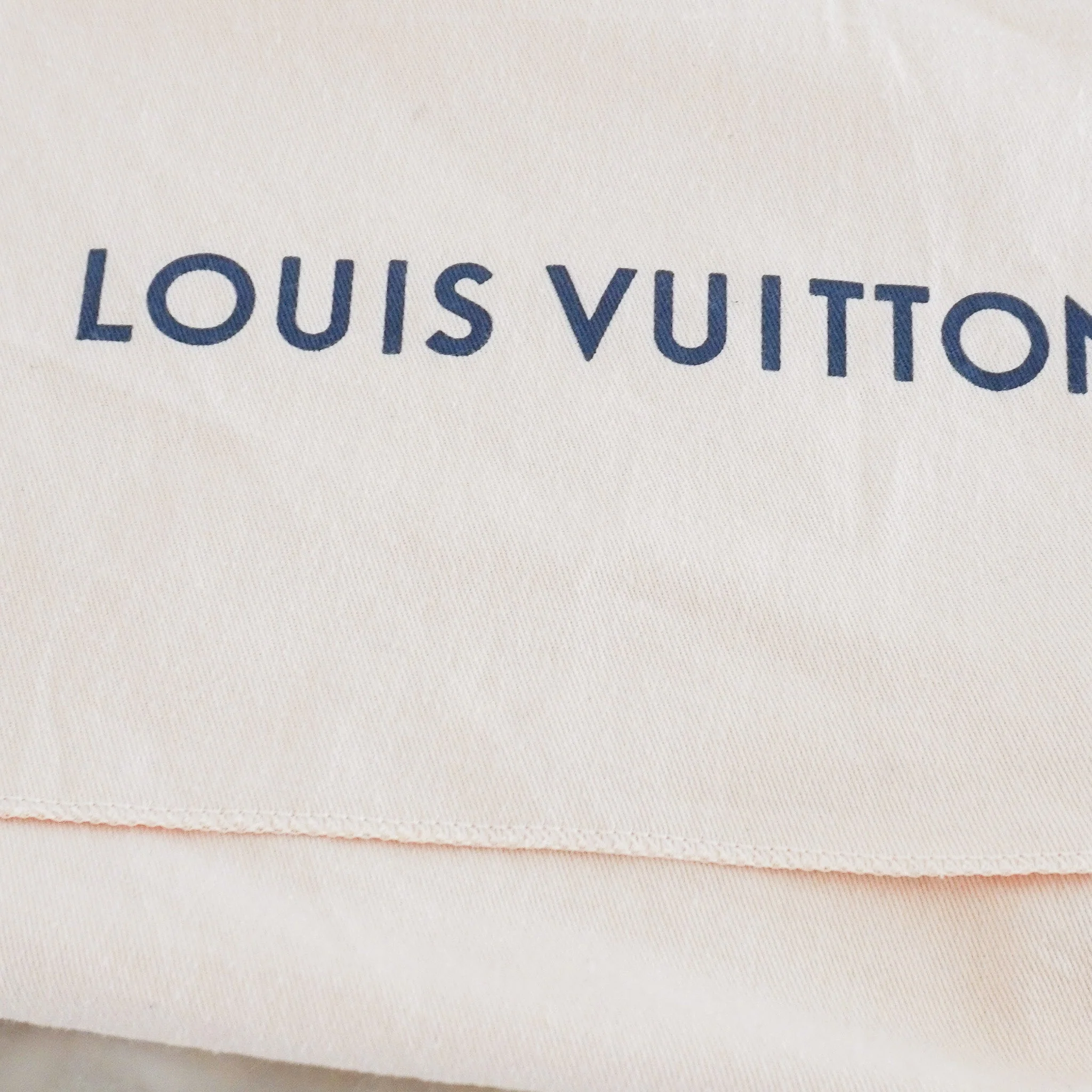 Louis Vuitton Mylockme Bag RRP £2000 | Authentic Preloved - Image 5