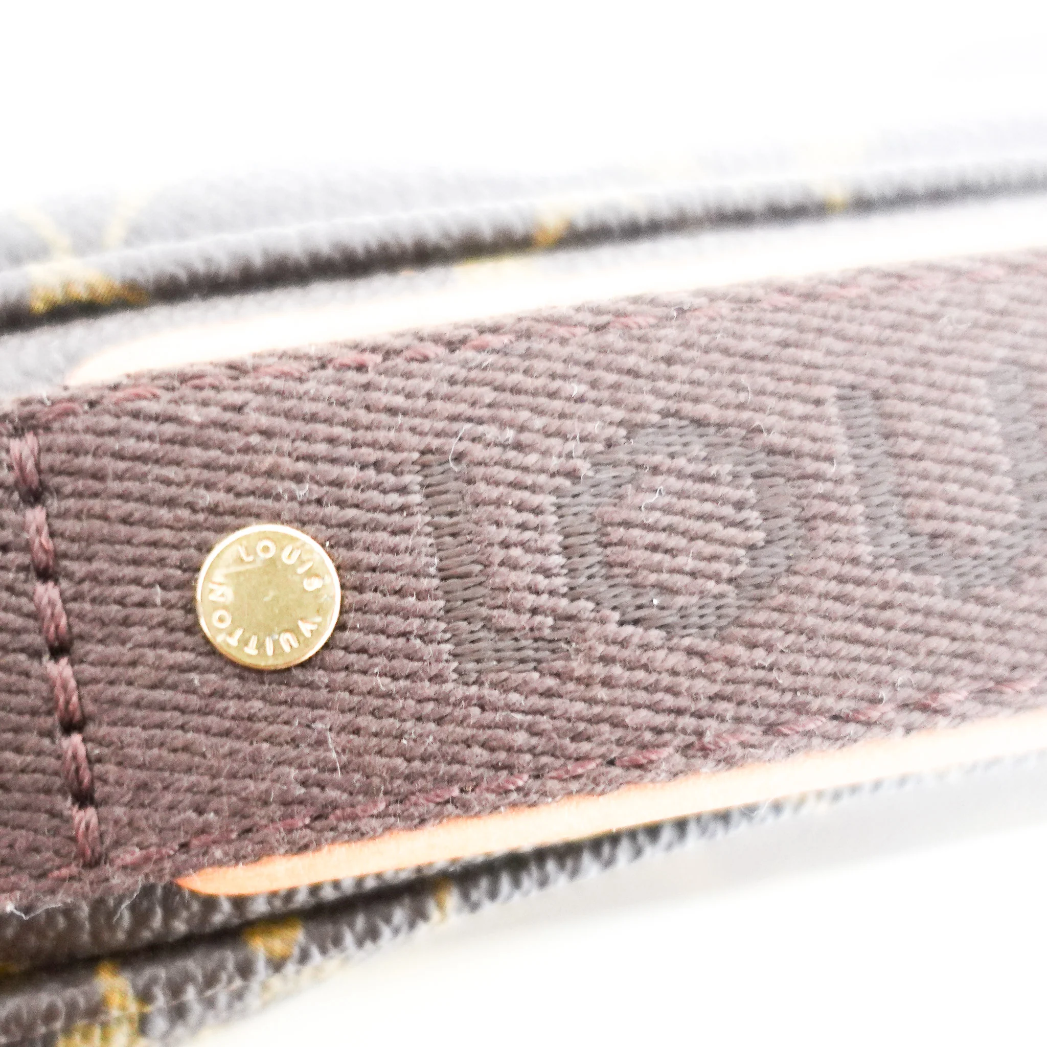 Louis Vuitton Trotteur Beaubourg Bag | Authentic Preloved - Image 5
