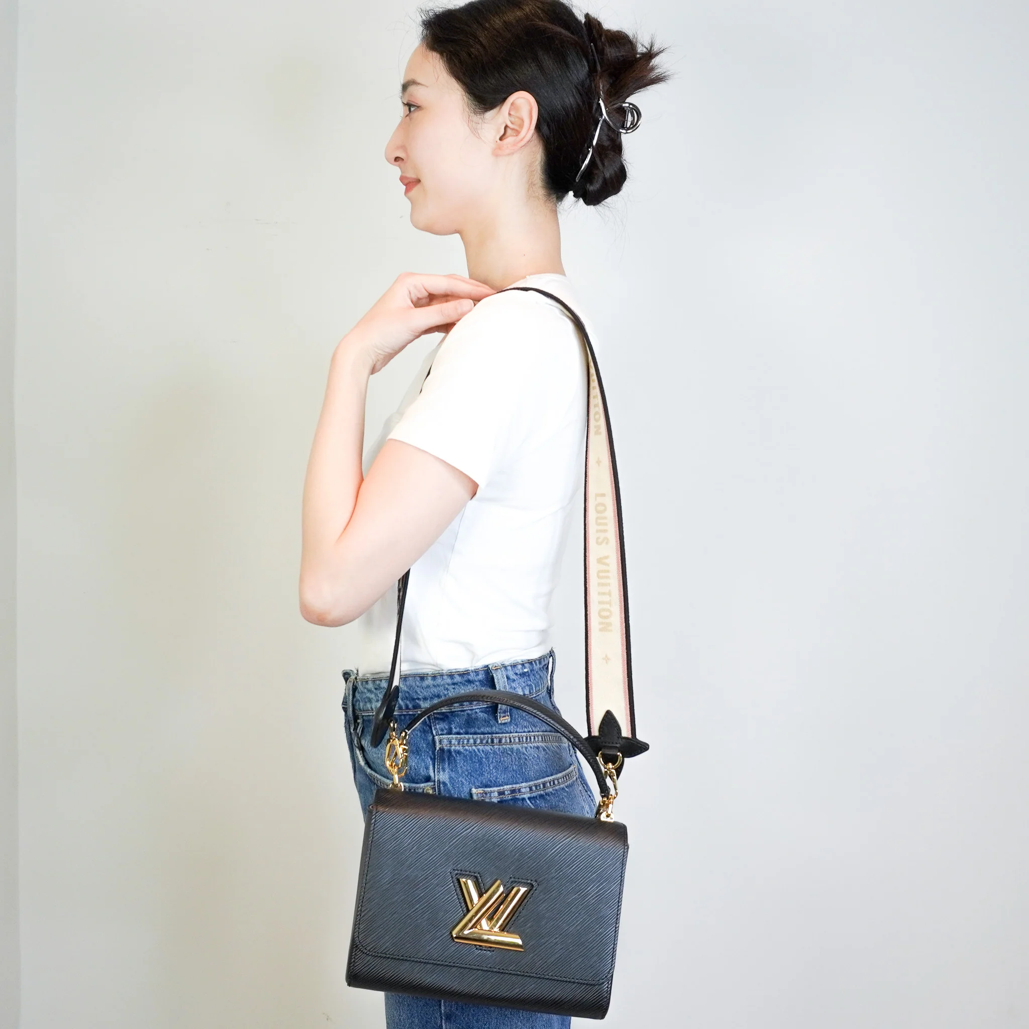 Louis Vuitton Twist MM Bag in Black RRP £3450 | Authentic Preloved - Image 14