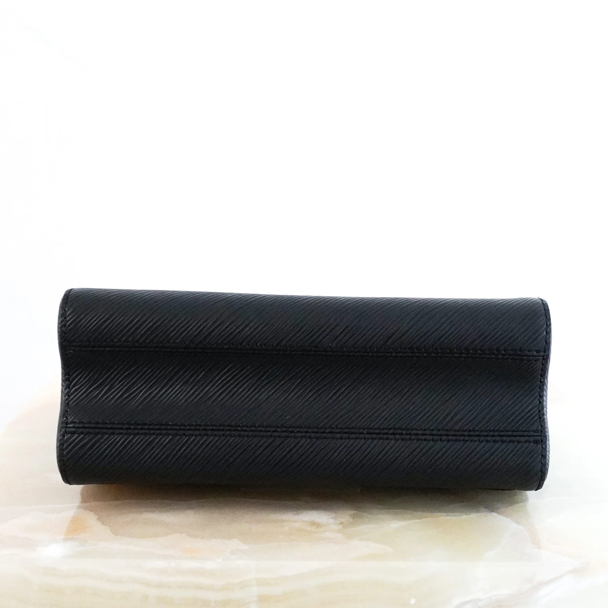 Louis Vuitton Twist MM Bag in Black RRP £3450 | Authentic Preloved - Image 4