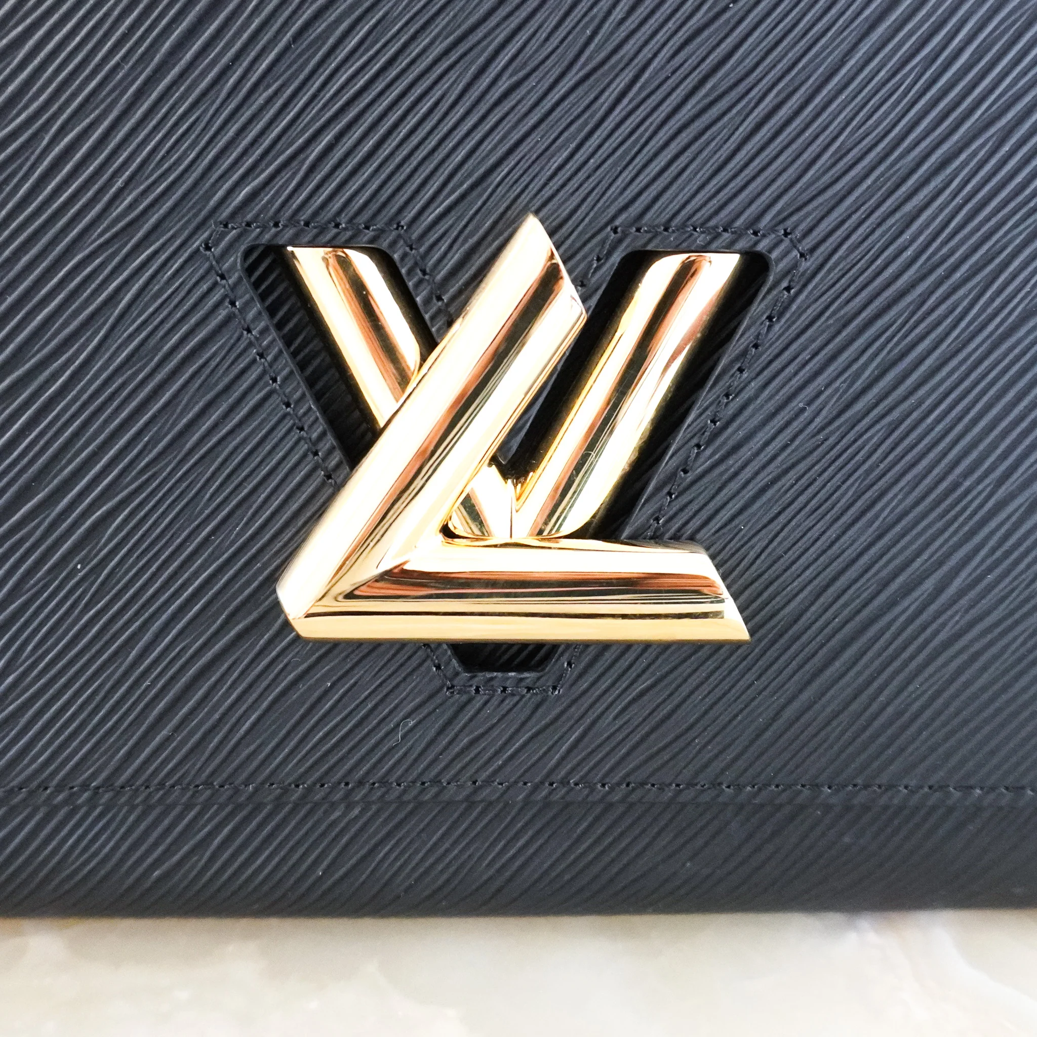 Louis Vuitton Twist MM Bag in Black RRP £3450 | Authentic Preloved - Image 5