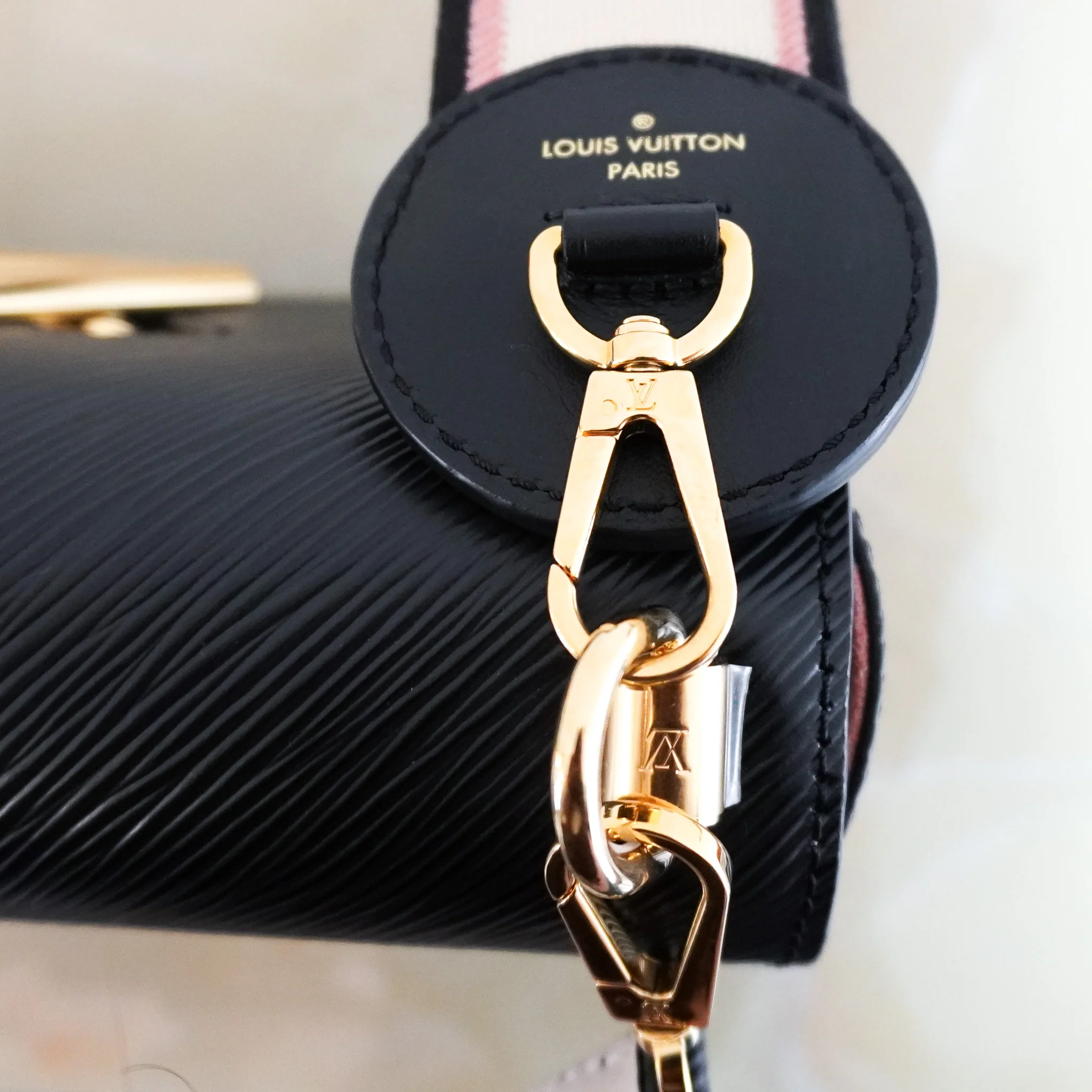 Louis Vuitton Twist MM Bag in Black RRP £3450 | Authentic Preloved - Image 7