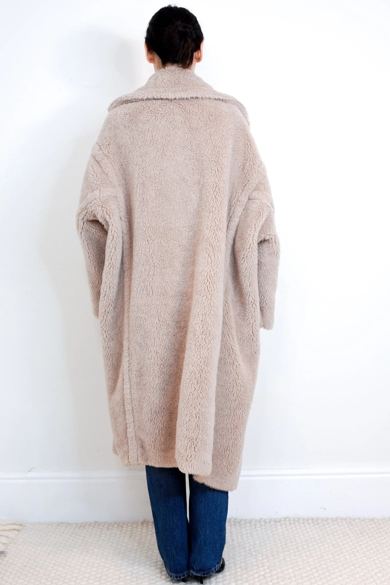 Max Mara Beige Teddy Bear Icon Coat in alpaca and wool RRP £2580 | Authentic Preloved - Image 3