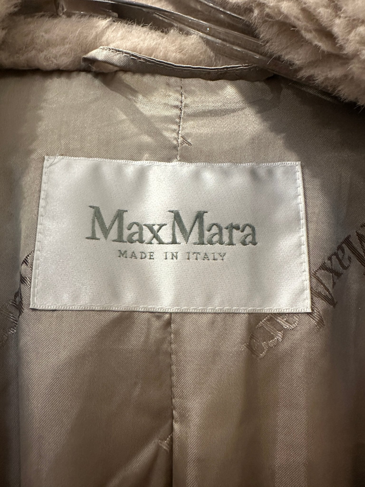 Max Mara Beige Teddy Bear Icon Coat in alpaca and wool RRP £2580 | Authentic Preloved - Image 4