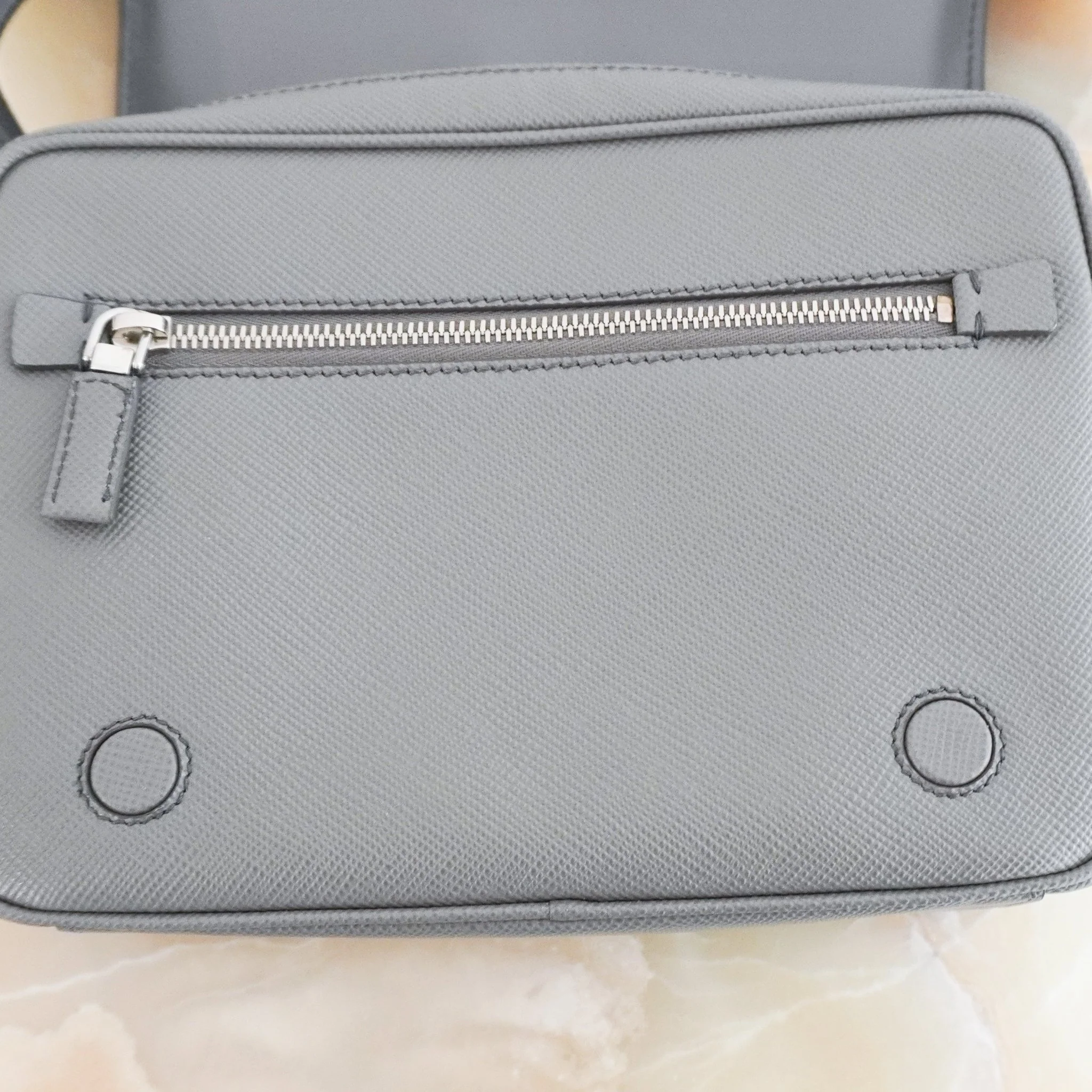 Prada Grey Saffiano Aresia Messenger Bag (RRP £1900) | Authentic Preloved - Image 5