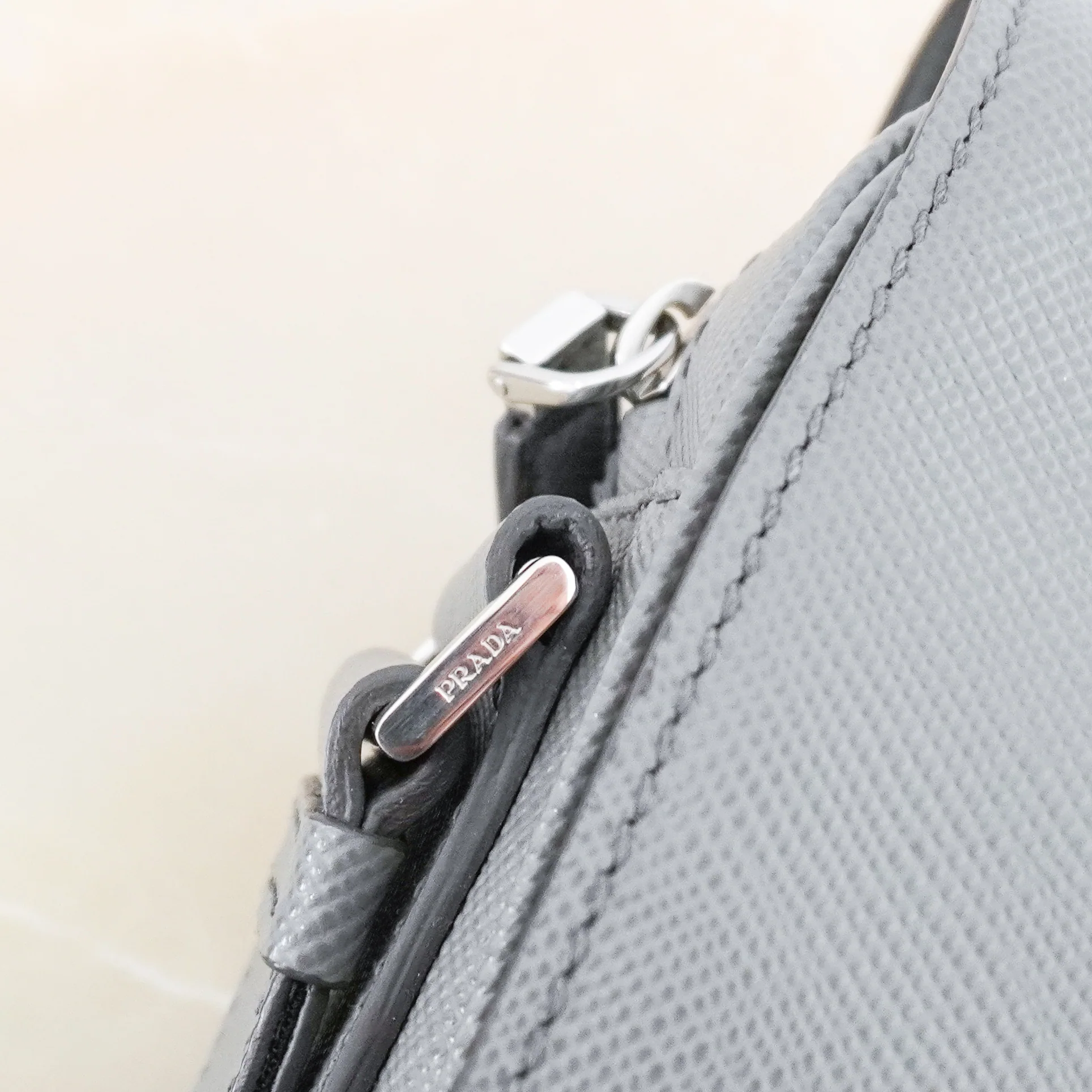 Prada Grey Saffiano Aresia Messenger Bag (RRP £1900) | Authentic Preloved - Image 7