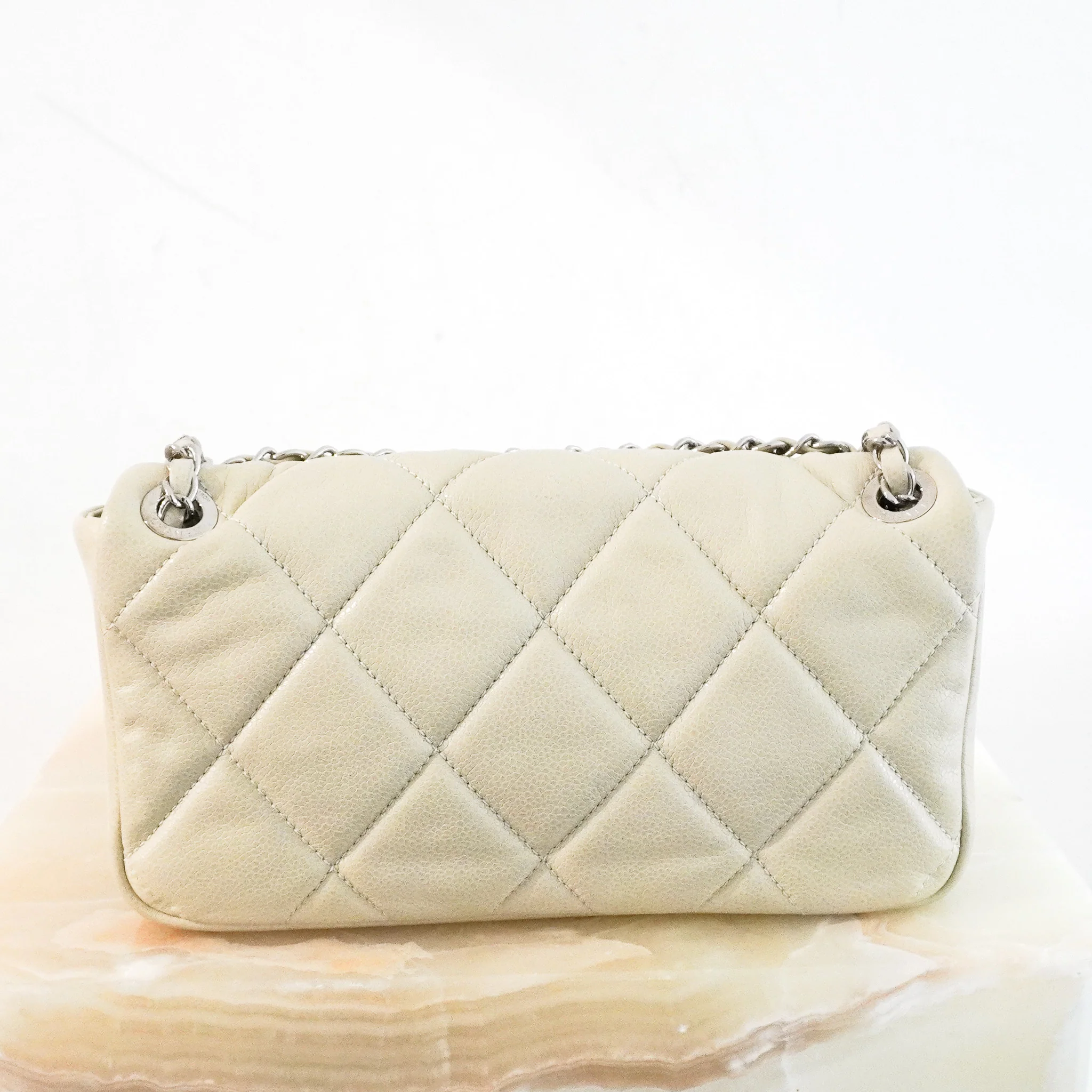 RARE Chanel Nature Glazed Caviar Quilted Flap Shoulder Bag RRP £5100 | Authentic Preloved - Image 4