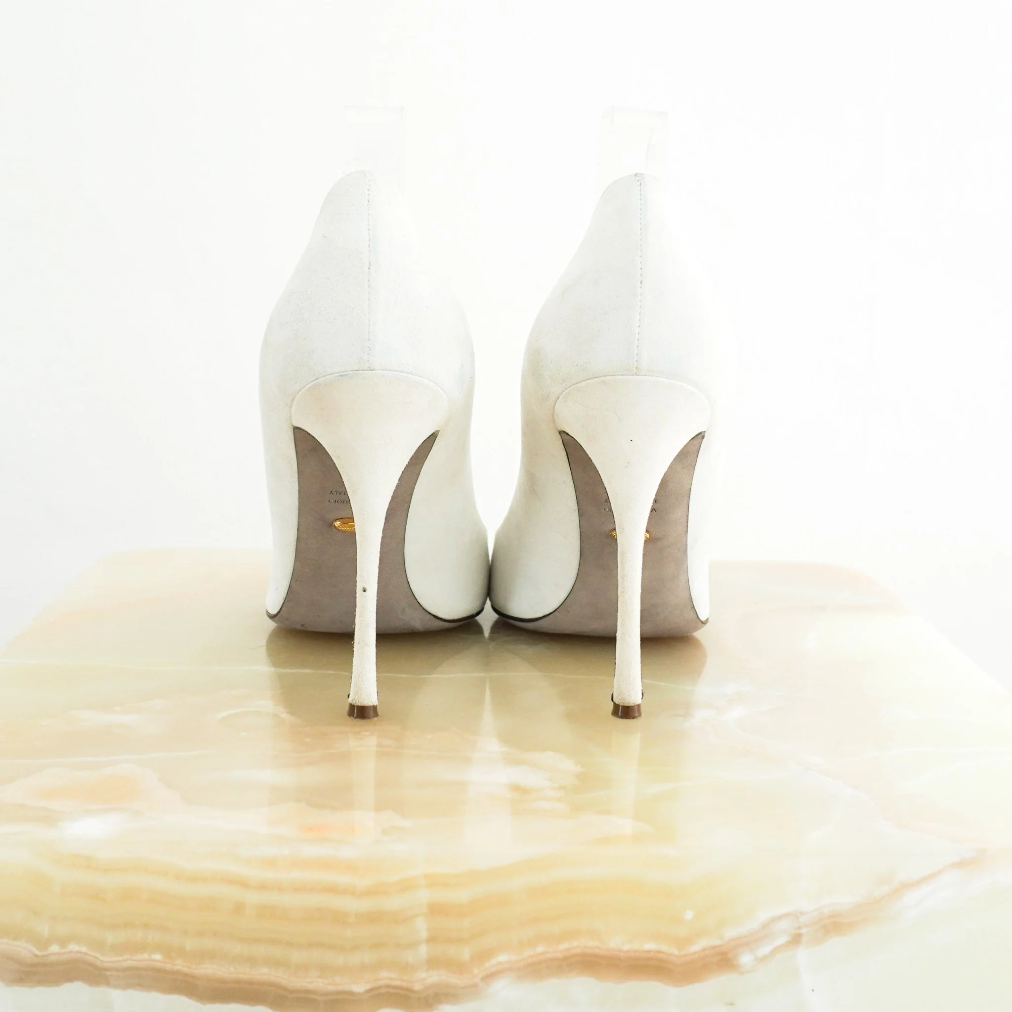 Sergio Rossi Ivory Suede Stiletto Pumps RRP £500 | Authentic Preloved - Image 4