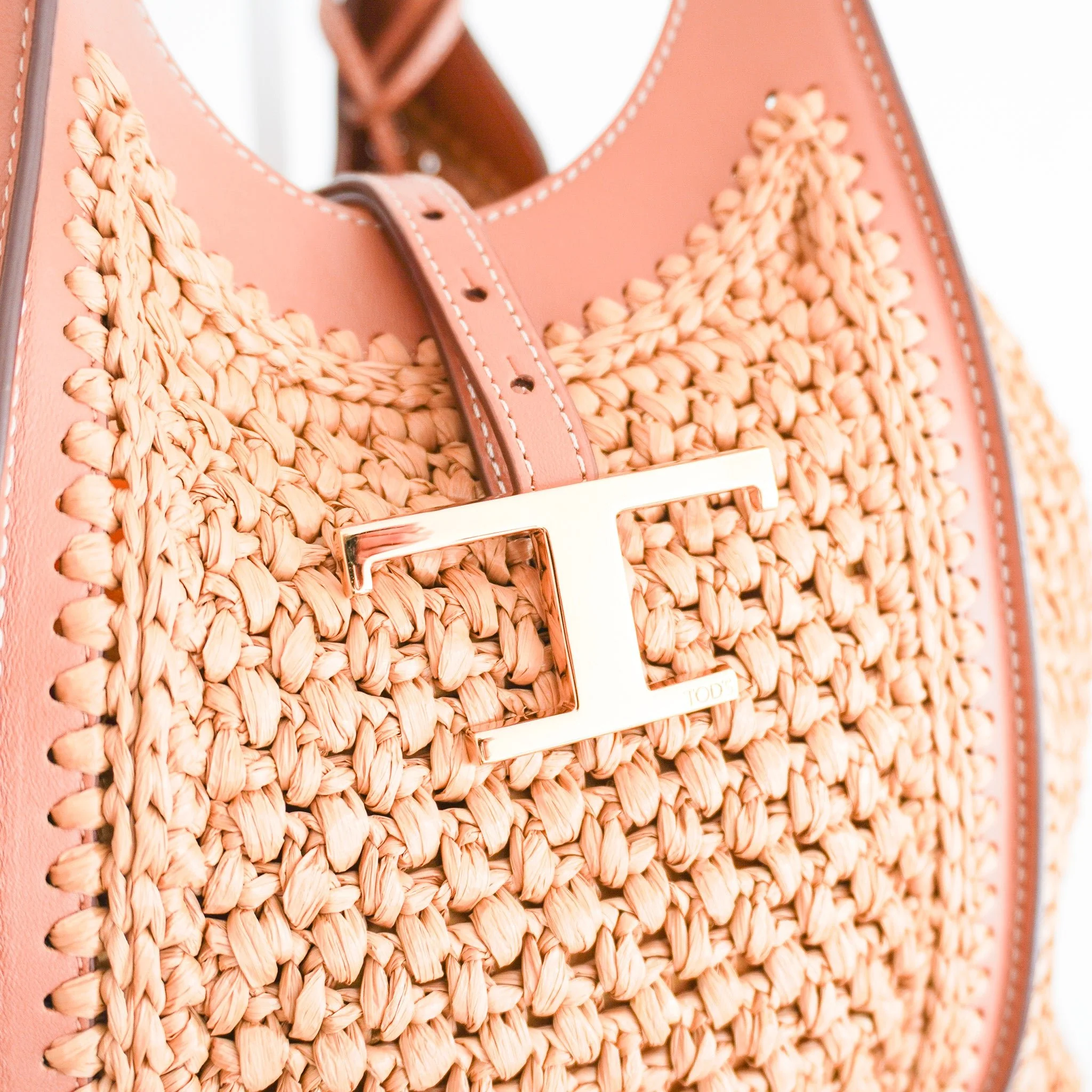 Tod's T Timeless Raffia Shoulder Bag RRP £2,390 | Authentic Preloved - Image 4