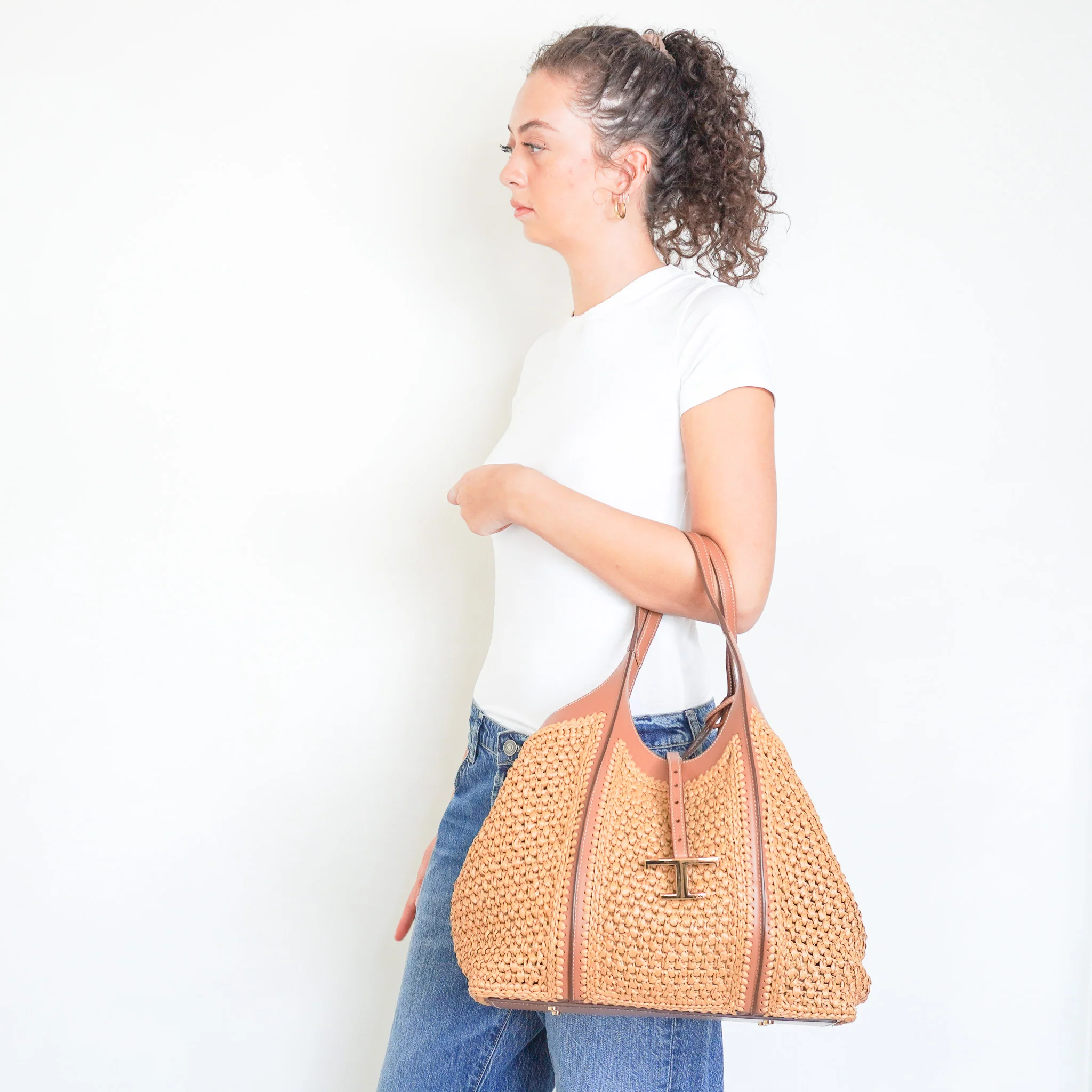 Tod's T Timeless Raffia Shoulder Bag RRP £2,390 | Authentic Preloved - Image 5