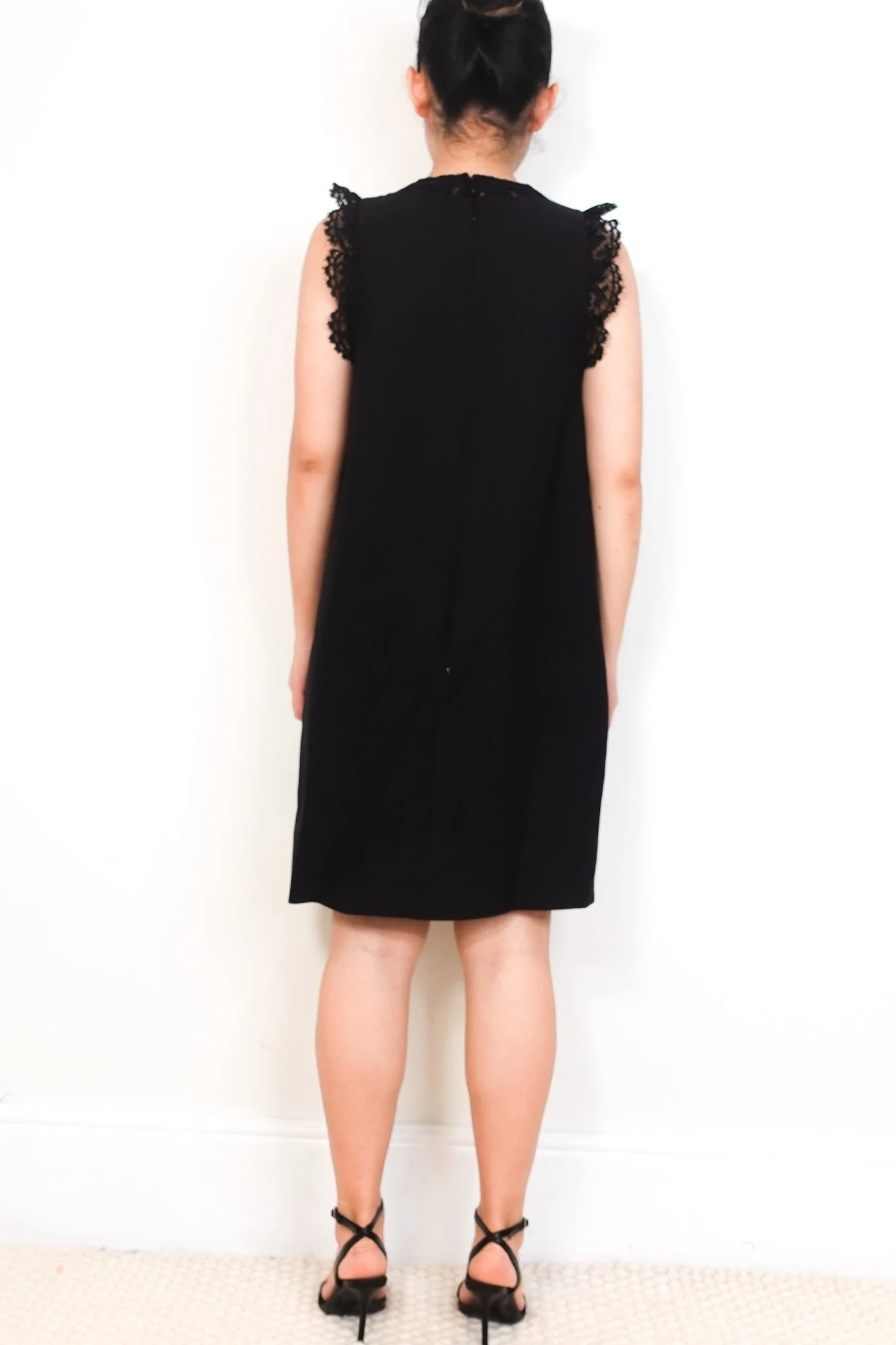 Valentino Black Lace Shoulder Mini Dress RRP £4000 | Authentic Preloved [final sale] - Image 3